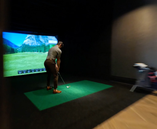 Golf Simulator | Amenities | ELEVEN